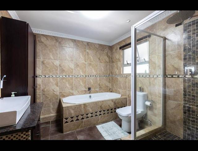 3 BEDROOM HOUSE FOR SALE IN CLAYFIELD